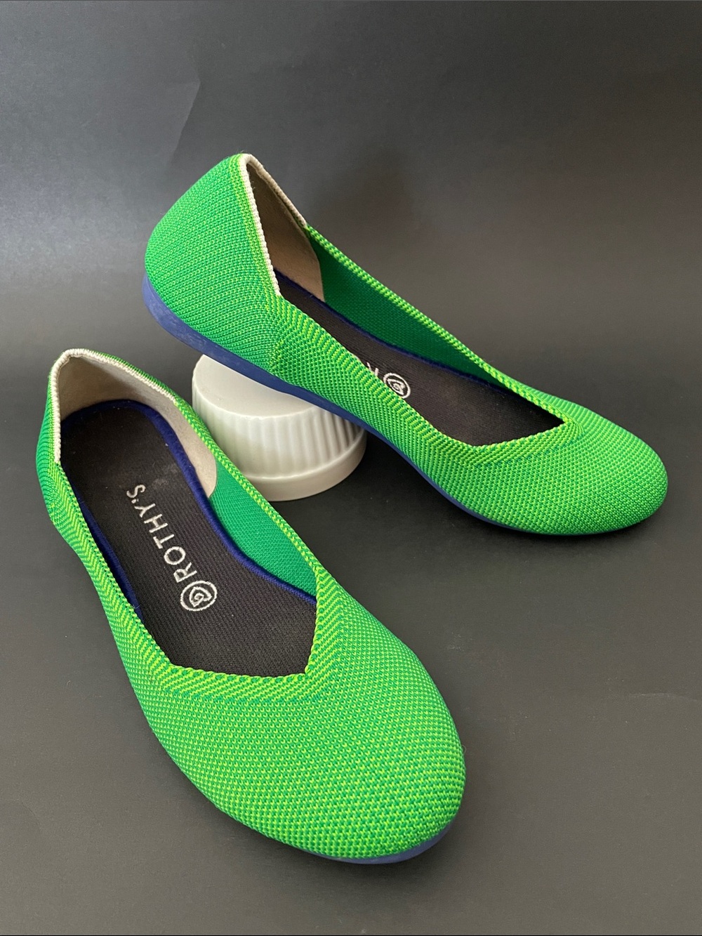 ROTHY’S Jelly Bean Knit Flats Kelly Green w Blue Soles - Rare Retired Shoes